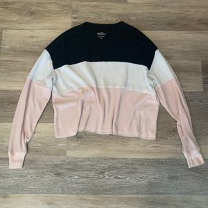 Thin Hollister Gently used sweater.